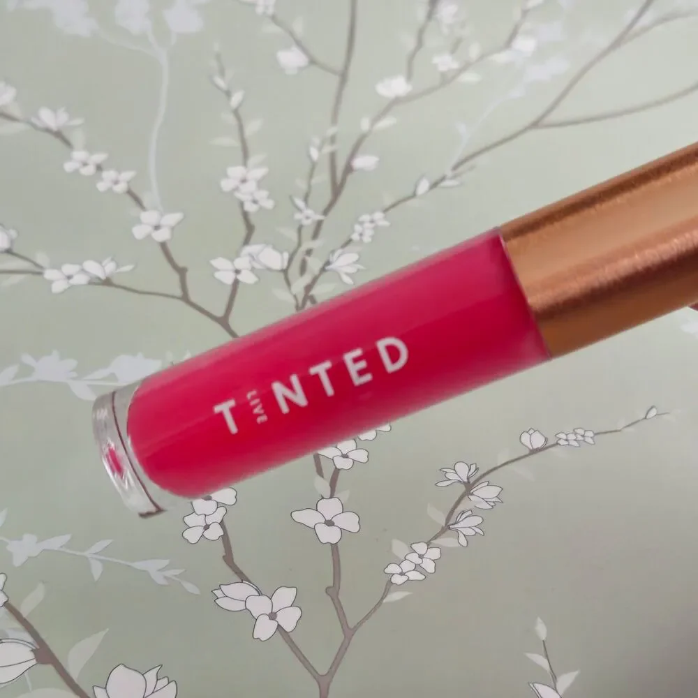 LIVE TINTED live tinted